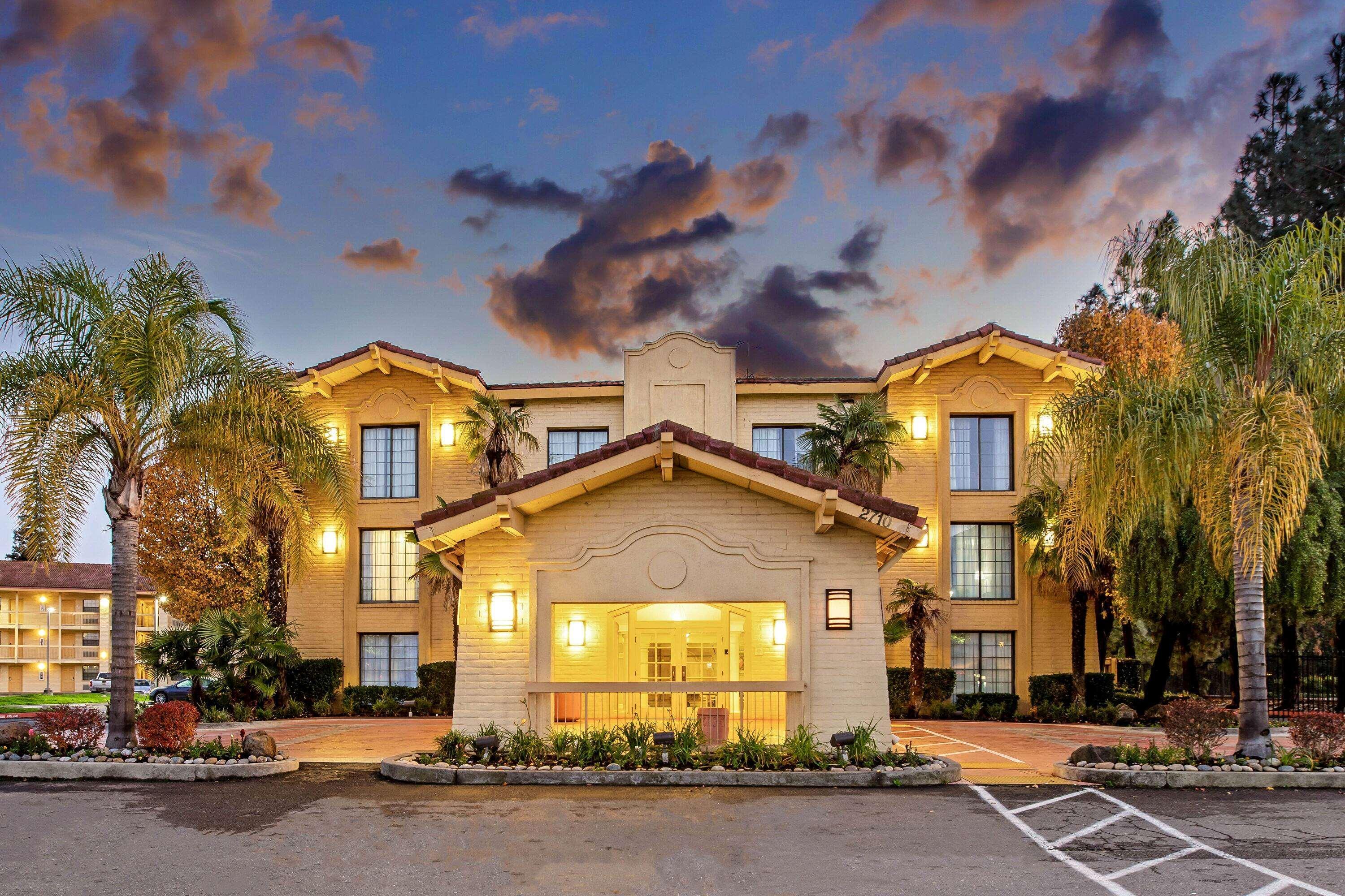 La Quinta Inn By Wyndham Stockton Exterior photo