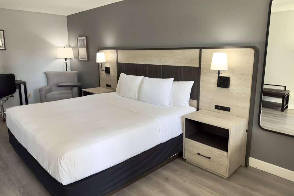La Quinta Inn By Wyndham Stockton Room photo