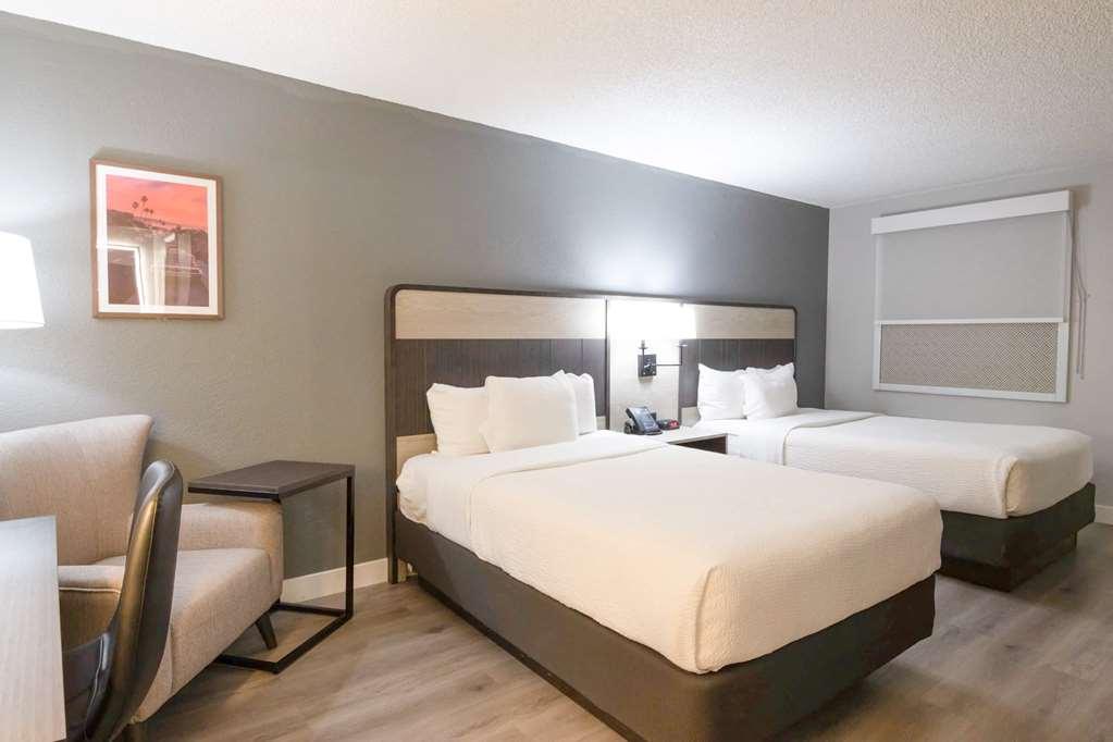 La Quinta Inn By Wyndham Stockton Room photo