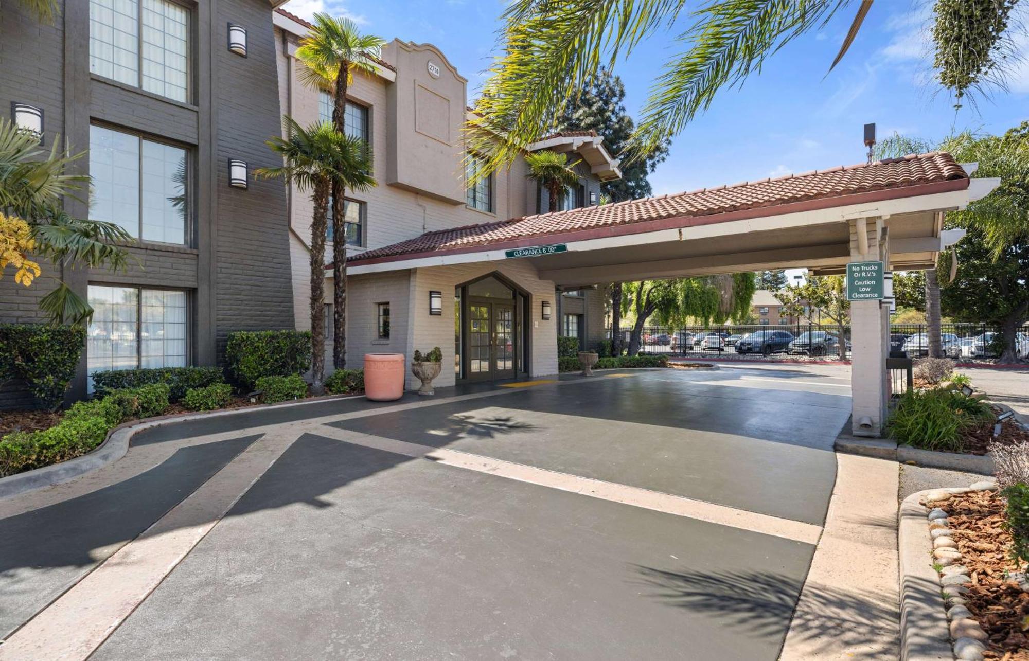 La Quinta Inn By Wyndham Stockton Exterior photo