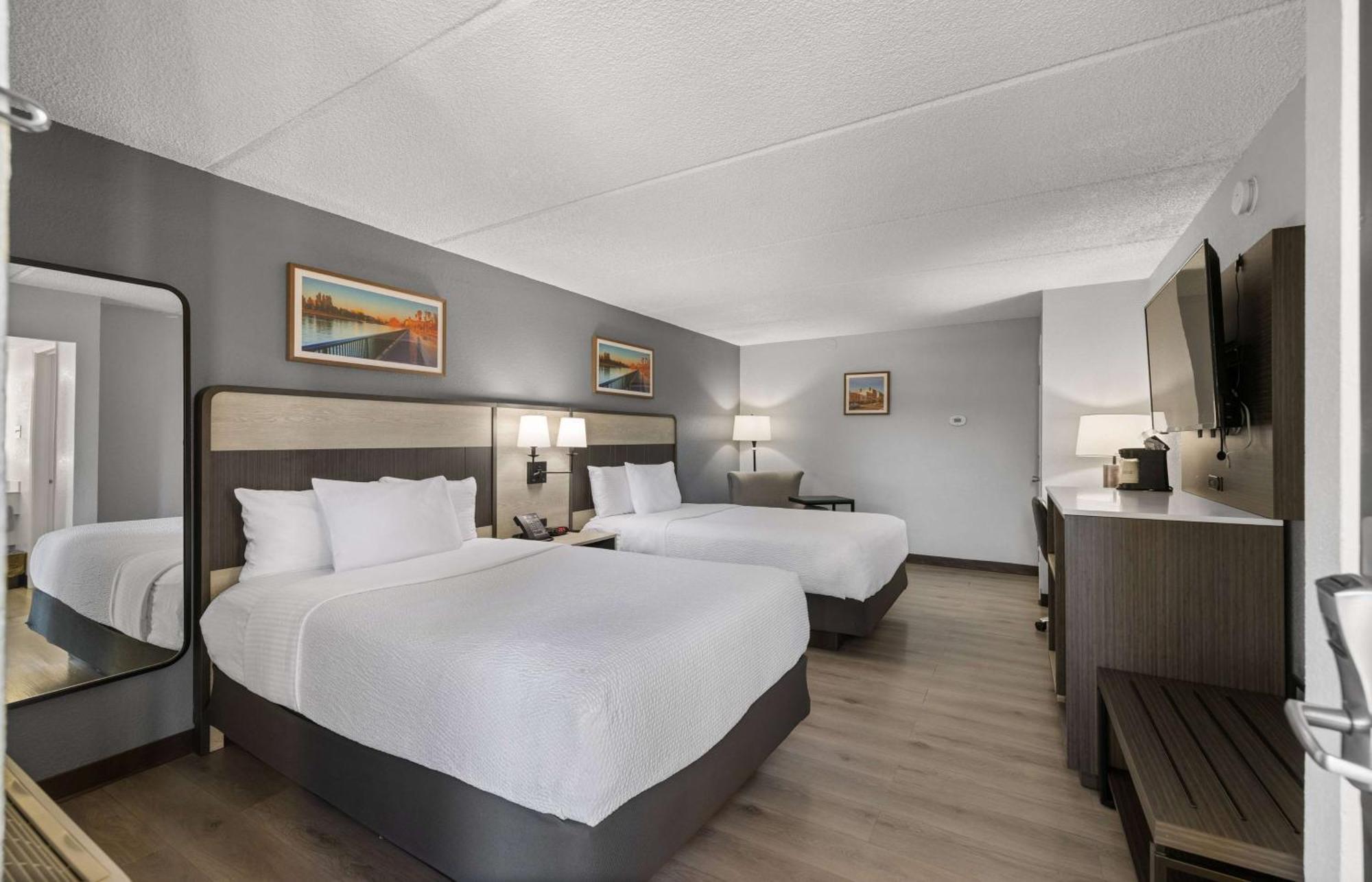 La Quinta Inn By Wyndham Stockton Exterior photo